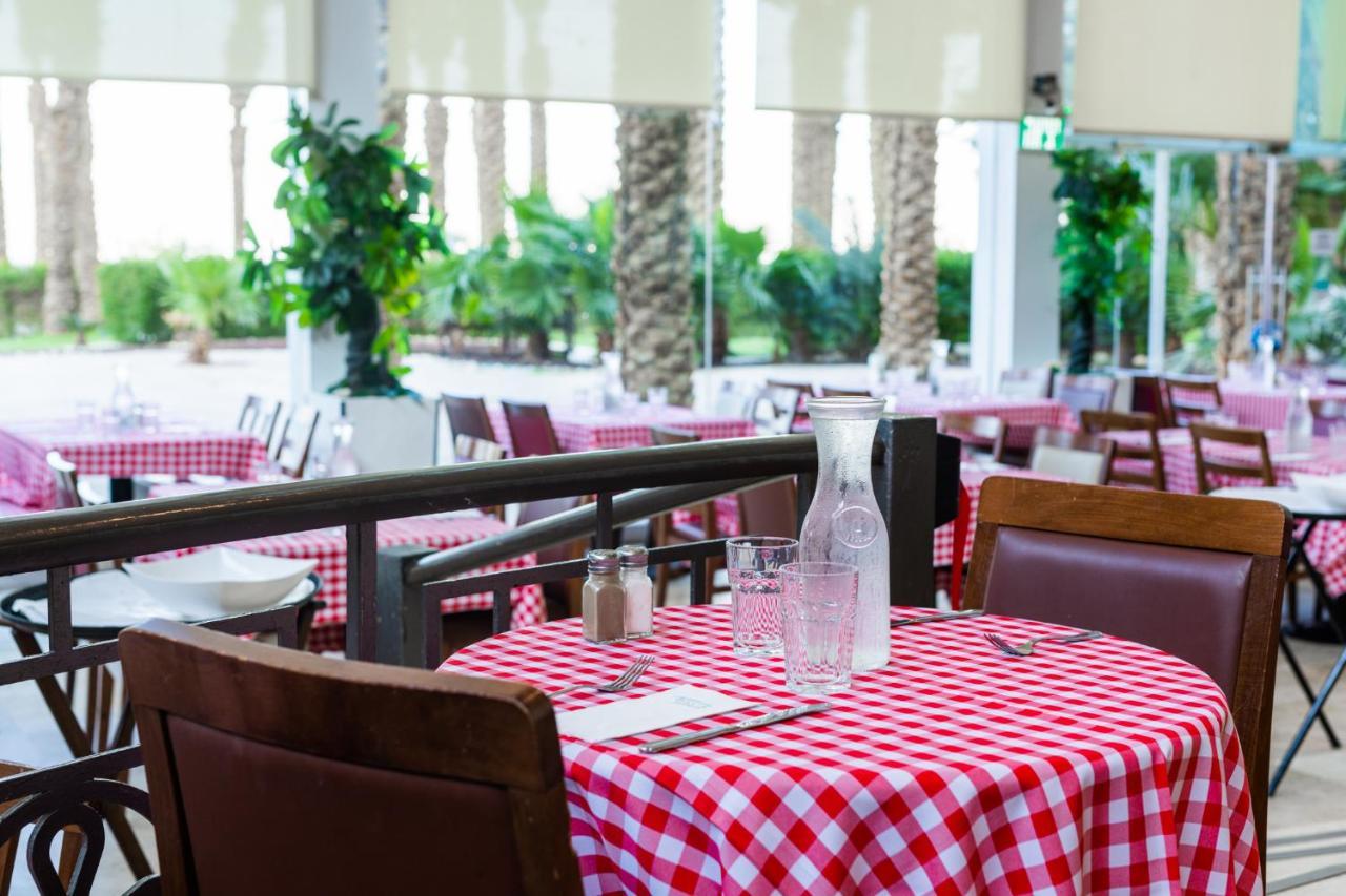 大卫死海度假村&Spa酒店 恩波其克 外观 照片 Restaurant interior