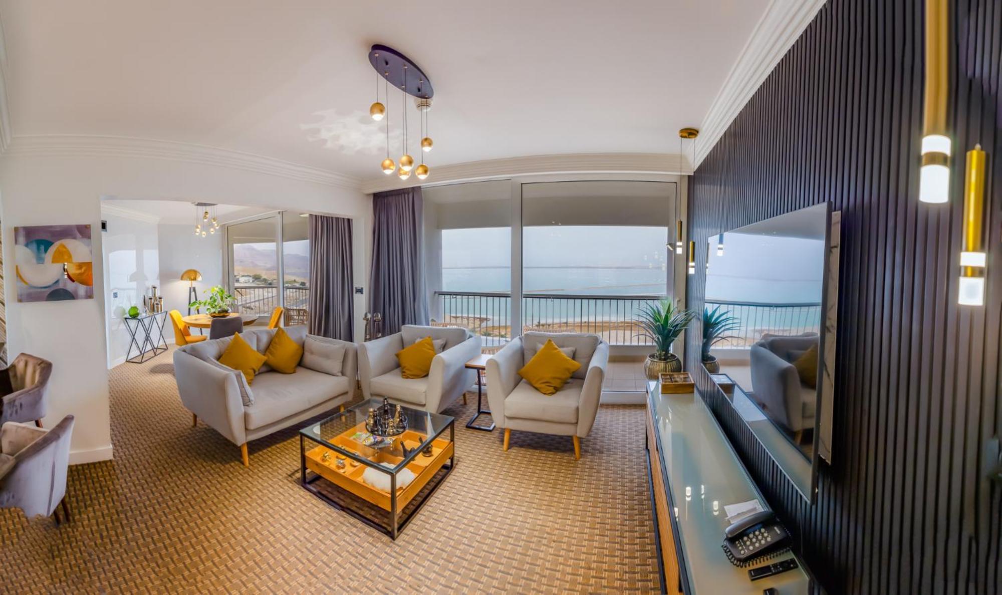 大卫死海度假村&Spa酒店 恩波其克 外观 照片 A living room in a hotel